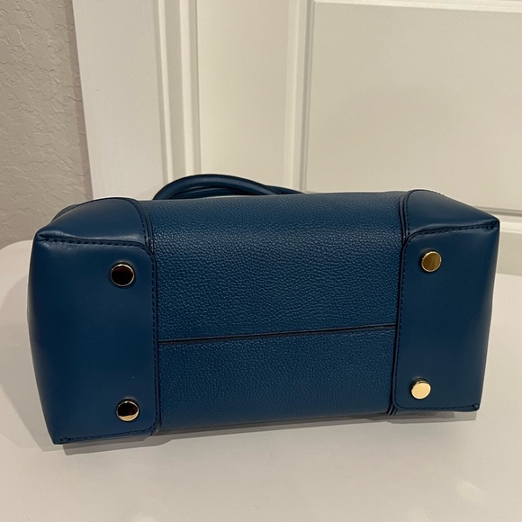 Mercer Gallery Medium Pebbled Leather Satchel - Picture 9 of 10